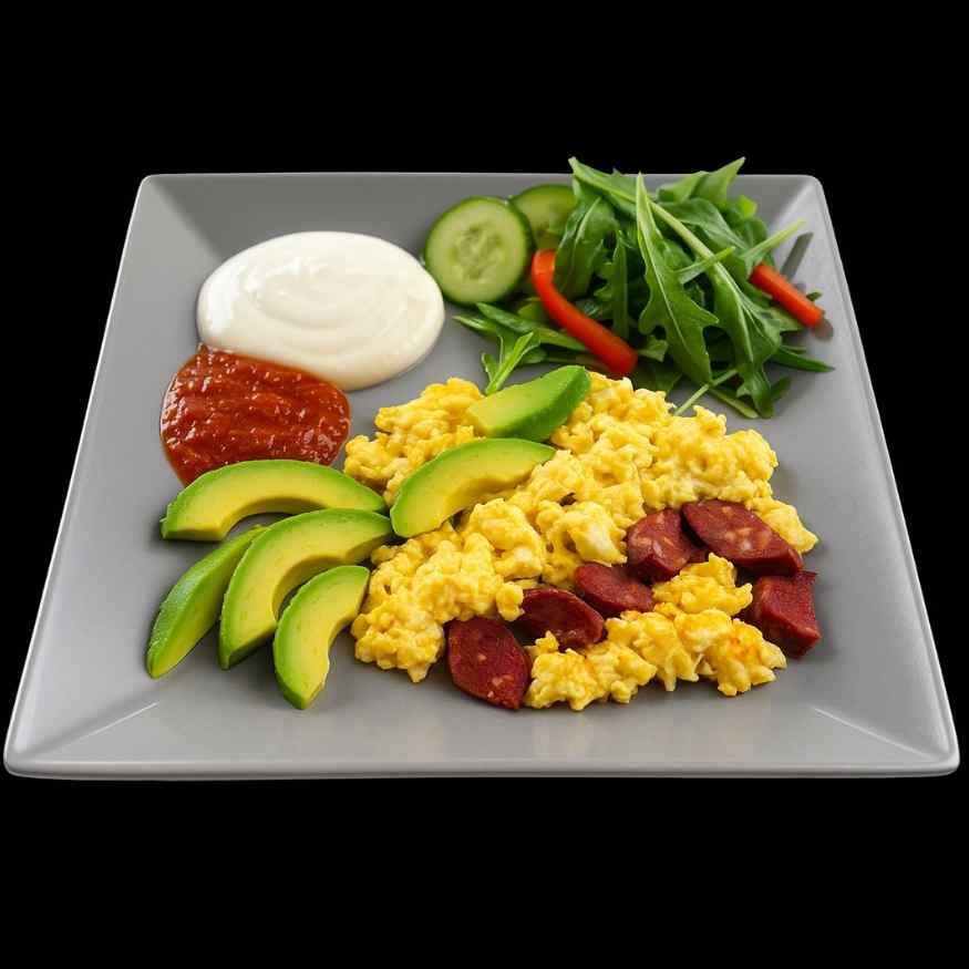 Rührei mit Sucuk und frischem Brot – Frühstück bei Toast Brothers Berlin